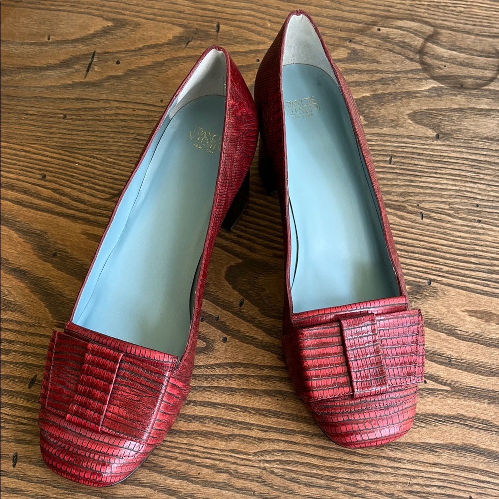 Like NEW! Frances Valentine red embossed texture block heel leather bow  10